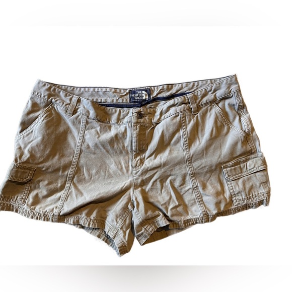 The North Face Women's Tan Cargo Shorts - Picture 1 of 5